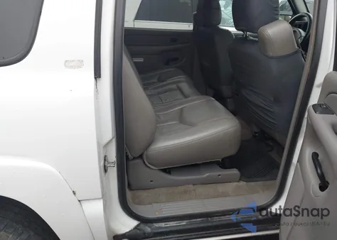 2004 Chevrolet Suburban 1500 Lt из США, поврежденный, VIN 3GNEC16Z24G276729